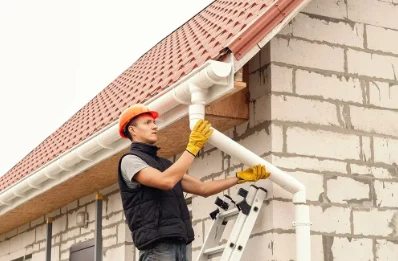 Pose et remplacement de gouttières à Thianges